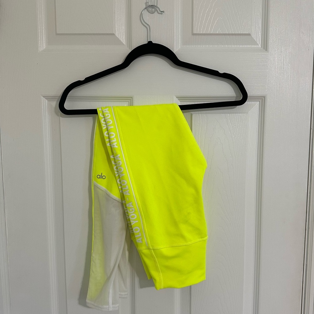 ALO YOGA Stripe LOGO Lime Mesh Insert Leggings - Picture 4 of 13